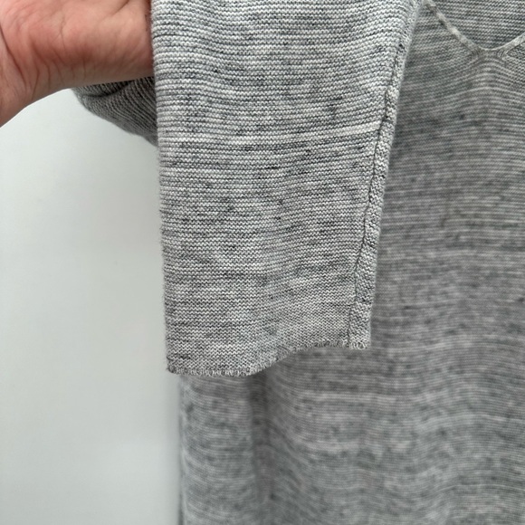 PURE JILL Linen blend V neck woman quiet luxury soft classic grey tunic.  SMALL - Picture 6 of 14